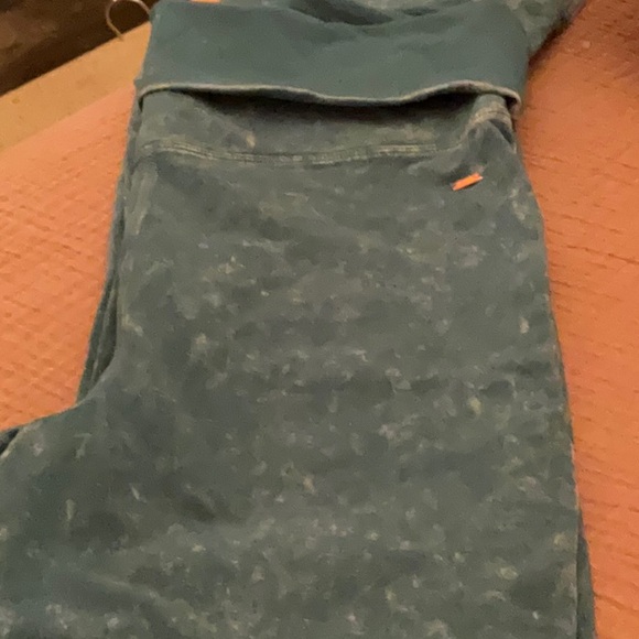 Pink Victoria’s Secret distressed, flare leggings - Picture 4 of 4